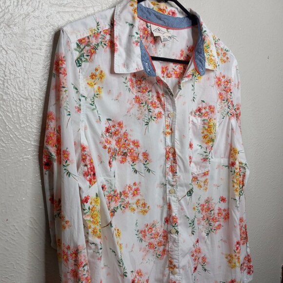 St. John's Bay Women's 100% Cotton White Button-Down Shirt Size XL - Picture 2 of 11